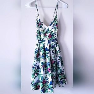 Womans Tropical Fit & Fare Dress